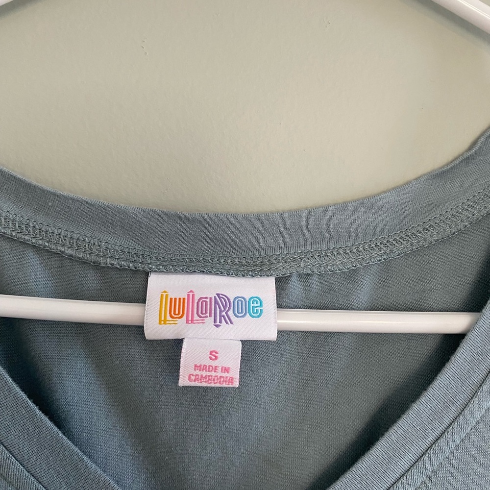 LulaRoe Women's Short Sleeve Tee Shirt | Size Small | Dusty Blue Shade - Picture 2 of 4